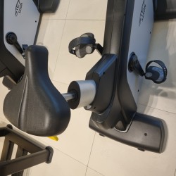 클럽용 실내자전거