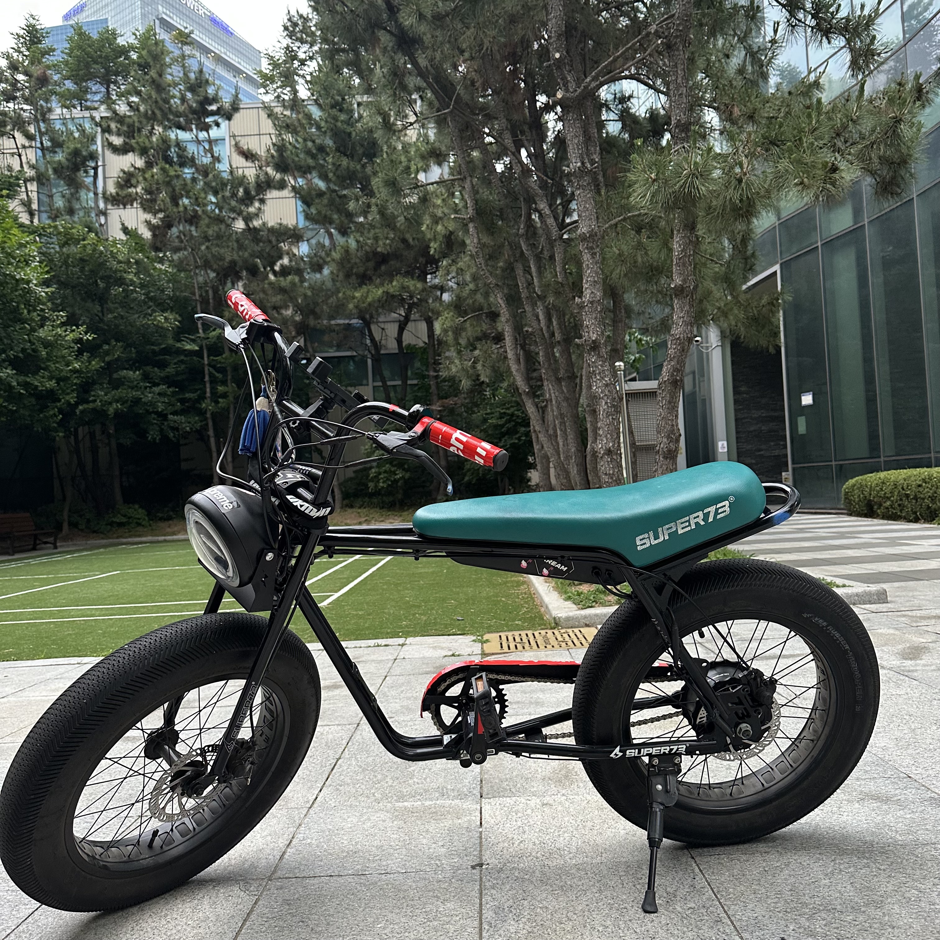 슈퍼 73