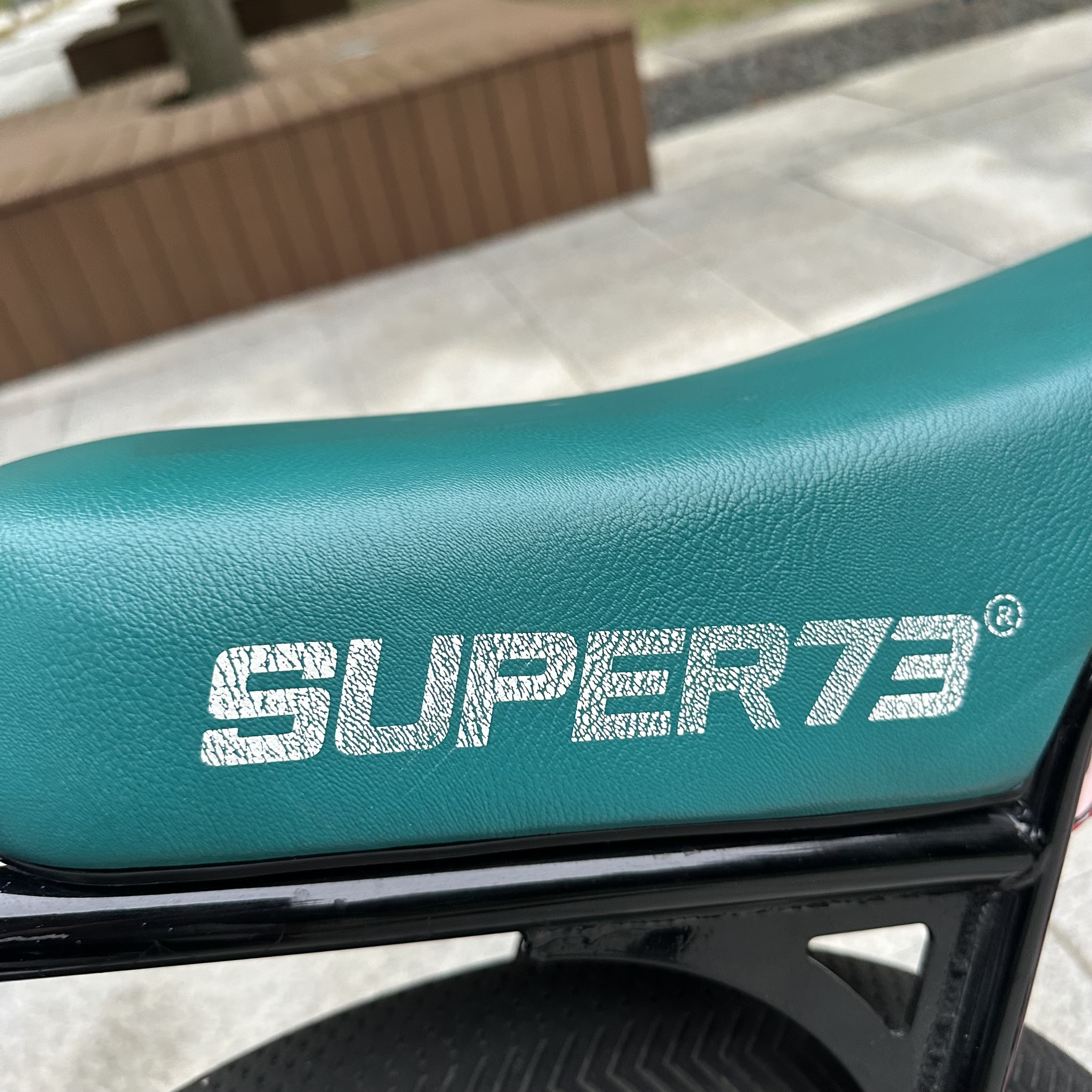 슈퍼 73